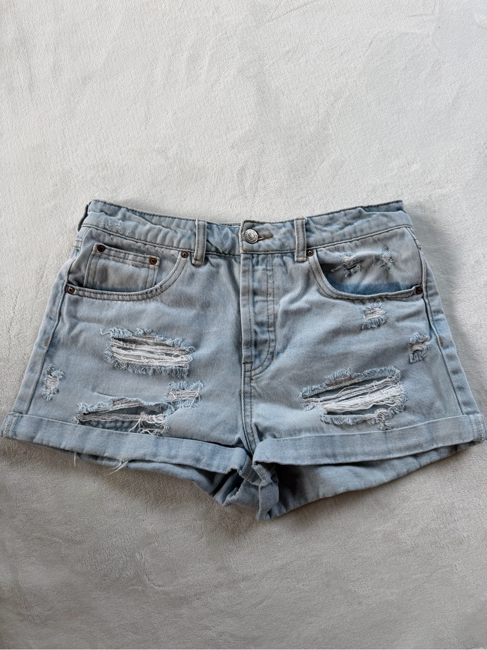 Forever 21 Light Wash High-Rise Women's Jeans